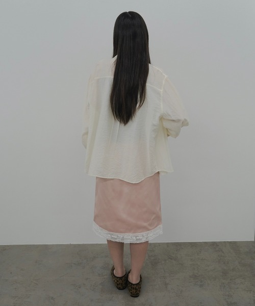 FEKETE(フェケテ)の「mulch-way scarf shirt / スカーフ付きマルチWAYシャツブラウス(シャツ/ブラウス・レディース・オフホワイト/サックスブルー/ミント・SMALL/LARGE/MEDIUM)」の9枚目の写真