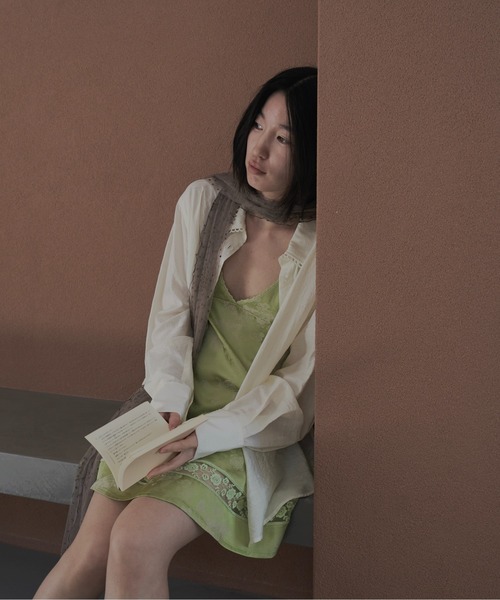 FEKETE(フェケテ)の「mulch-way scarf shirt / スカーフ付きマルチWAYシャツブラウス(シャツ/ブラウス・レディース・オフホワイト/サックスブルー/ミント・SMALL/LARGE/MEDIUM)」の14枚目の写真