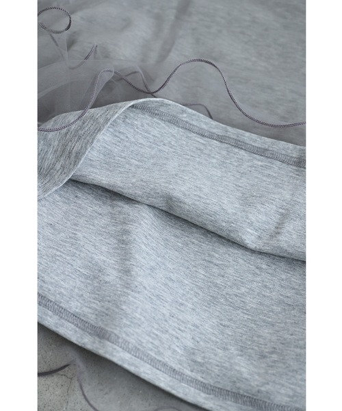 cawaii（カワイイ）の「波うつ2重チュールのベールTシャツトップス（Tシャツ/カットソー・レディース・グレー/アイボリー・FREE）」の7枚目の写真