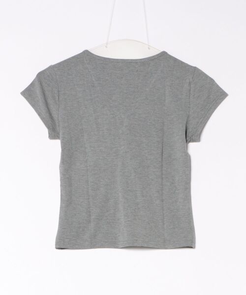 Chiina(チーナ)の「【Chiina】フロントボタンヘンリーネック リブトップス(Tシャツ/カットソー・レディース・ブラック/ホワイト/グレー・FREE)」の8枚目の写真