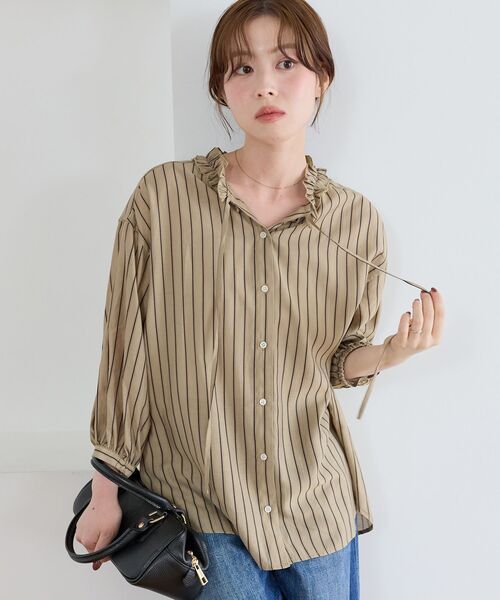 le.coeur blanc(ルクールブラン)の「フリルカラーストライプブラウス(シャツ/ブラウス・レディース・ホワイト系その他2/ベージュ系その他2・38)」の2枚目の写真