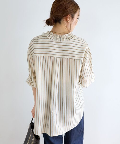 le.coeur blanc(ルクールブラン)の「フリルカラーストライプブラウス(シャツ/ブラウス・レディース・ホワイト系その他2/ベージュ系その他2・38)」の14枚目の写真