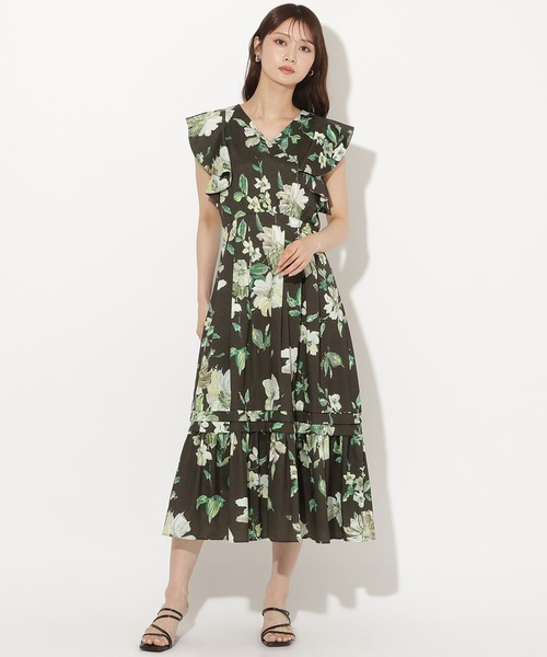 AND COUTURE(アンドクチュール)の「リネンライクフラワープリントワンピース(ワンピース・レディース・ブラウン系その他/ホワイト系その他/ブルー系その他・FREE)」の2枚目の写真