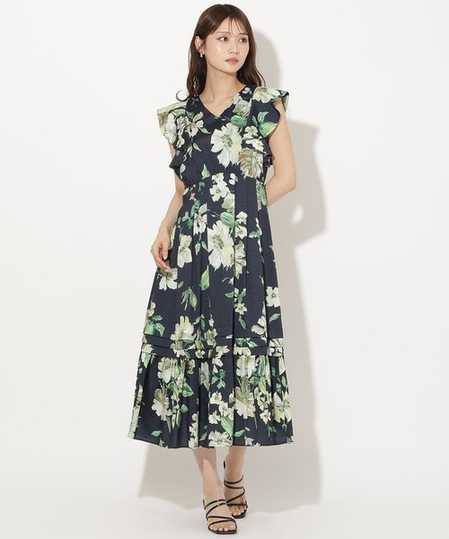 AND COUTURE(アンドクチュール)の「リネンライクフラワープリントワンピース(ワンピース・レディース・ブラウン系その他/ホワイト系その他/ブルー系その他・FREE)」の3枚目の写真