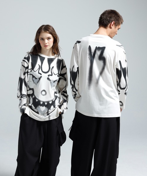 Y-3(ワイスリー)の「Y-3 CHITO GRAPHIC LONG SLEEVE TEE(Tシャツ/カットソー・メンズ・ホワイト系その他・X-LARGE/XX-LARGE/XX-SMALL/X-SMALL/SMALL/MEDIUM/LARGE)」の1枚目の写真