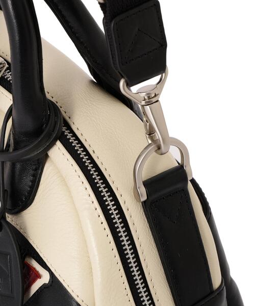 AVIREX(アヴィレックス)の「WILD BEARS MINI BOSTON BAG(ボストンバッグ・レディース・ブラック/モスグリーン・F)」の8枚目の写真