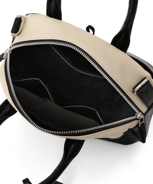 AVIREX(アヴィレックス)の「WILD BEARS MINI BOSTON BAG(ボストンバッグ・レディース・ブラック/モスグリーン・F)」の17枚目の写真