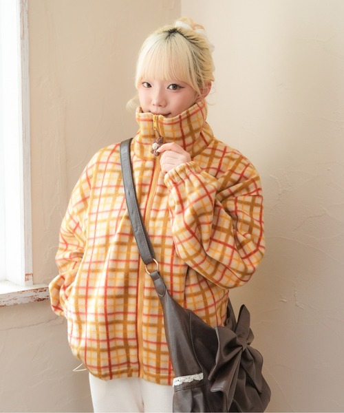 kutir(クティール)の「フラワーチャームアソートブルゾン(ブルゾン・レディース・ライトグリーン/アイボリー/イエロー/ダークブルー/ボルドー/ネイビー/グレー・FREE)」の6枚目の写真