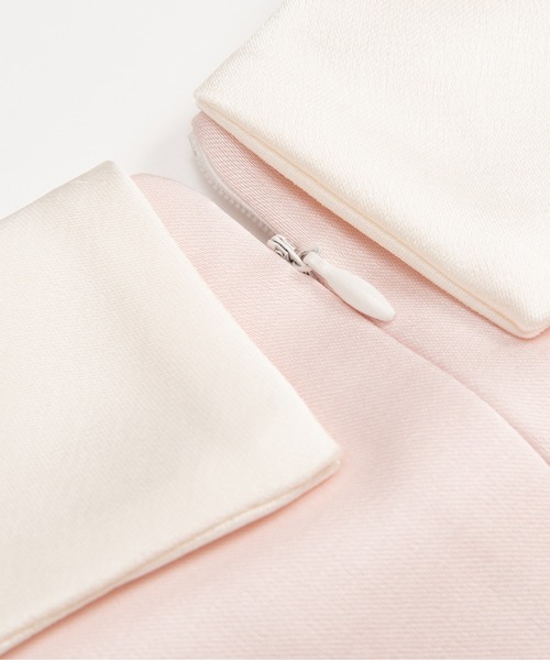 LA POMME petit（ラポミ・プチ）の「Elegant Collar Waisted Satin Midi Dress/エレガント襟付きウエストシェイプサテンミディ丈ドレス（ワンピース・レディース・ピンク・FREE）」の2枚目の写真