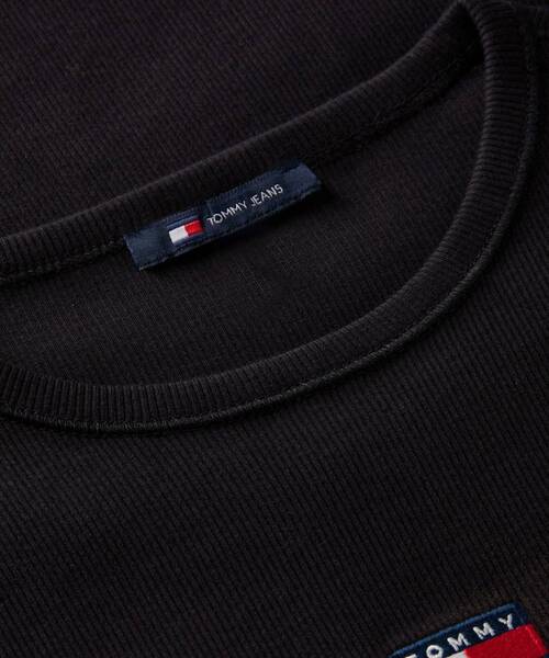 tommy jeans(トミー ジーンズ)の「スリムリブバッジショートスリーブTシャツ(Tシャツ/カットソー・レディース・ブラック/ライトグレー系1・MEDIUM/SMALL/X-SMALL)」の12枚目の写真