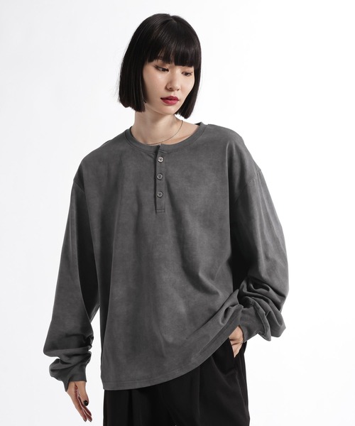 HARE(ハレ)の「ピグメントバックプリントヘンリーネックカット(HARE)(Tシャツ/カットソー・メンズ・ブラウン/グレー/ブラック・FREE)」の3枚目の写真