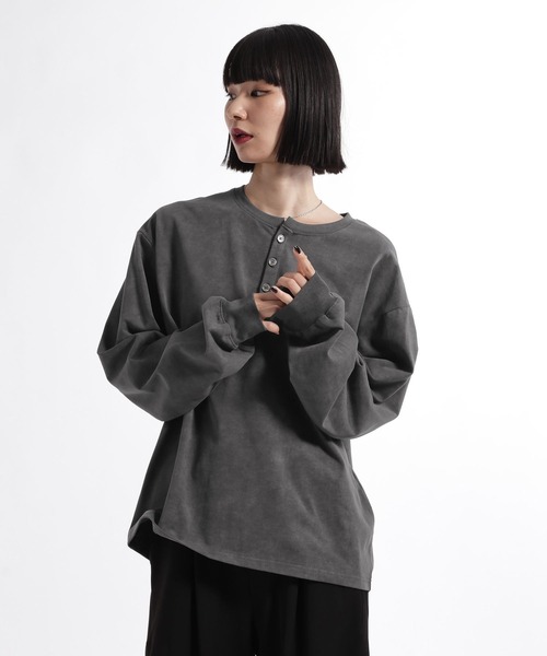 HARE(ハレ)の「ピグメントバックプリントヘンリーネックカット(HARE)(Tシャツ/カットソー・メンズ・ブラウン/グレー/ブラック・FREE)」の18枚目の写真