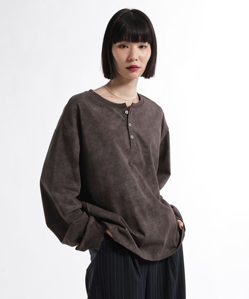 HARE(ハレ)の「ピグメントバックプリントヘンリーネックカット(HARE)(Tシャツ/カットソー・メンズ・ブラウン/グレー/ブラック・FREE)」の21枚目の写真