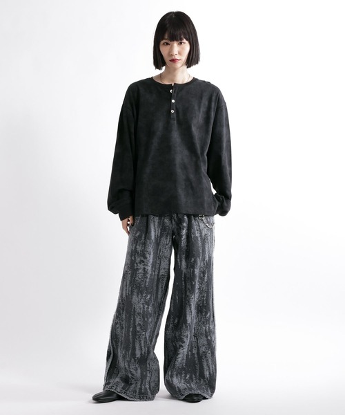 HARE(ハレ)の「ピグメントバックプリントヘンリーネックカット(HARE)(Tシャツ/カットソー・メンズ・ブラウン/グレー/ブラック・FREE)」の4枚目の写真