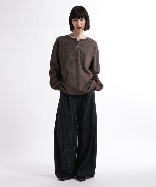 HARE(ハレ)の「ピグメントバックプリントヘンリーネックカット(HARE)(Tシャツ/カットソー・メンズ・ブラウン/グレー/ブラック・FREE)」の11枚目の写真