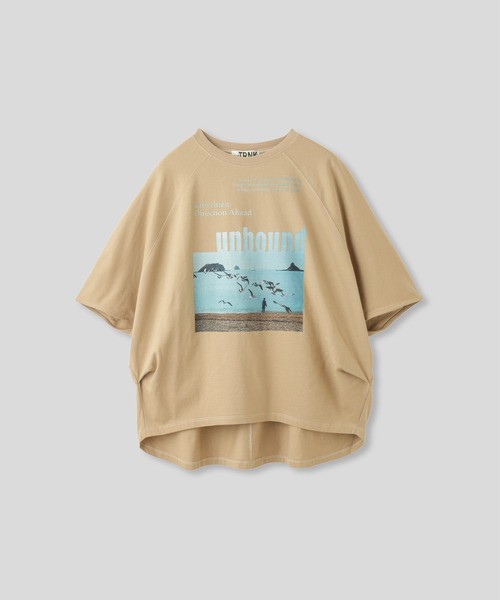 AT THE TRNK(アットザトランク)の「ビックシルエット フォト Tシャツ AT THE TRNK(Tシャツ/カットソー・レディース・ベージュ/チャコールグレー・フリー)」の2枚目の写真