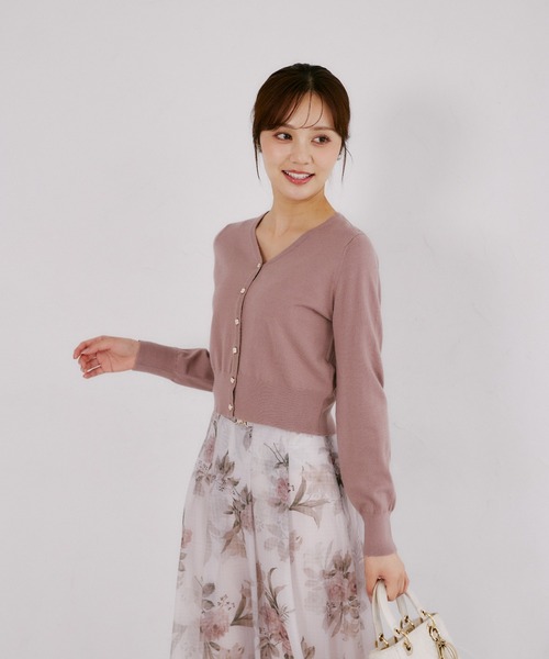 tocco closet(トッコ クローゼット)の「シルクプロテインVネックショート丈カーディガン(カーディガン/ボレロ・レディース・ブラック/ボルドー/アイボリー/モカ・M)」の7枚目の写真