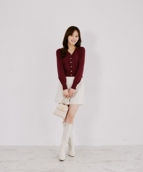 tocco closet(トッコ クローゼット)の「シルクプロテインVネックショート丈カーディガン(カーディガン/ボレロ・レディース・ブラック/ボルドー/アイボリー/モカ・M)」の11枚目の写真