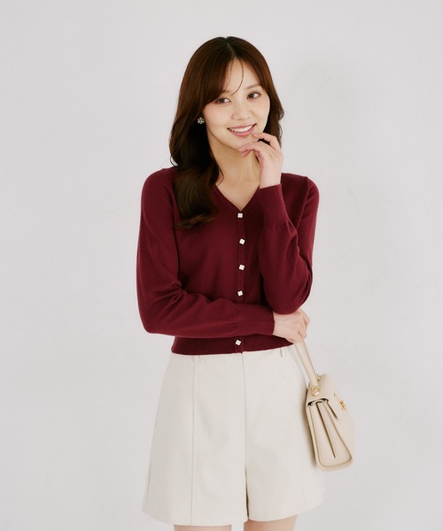tocco closet(トッコ クローゼット)の「シルクプロテインVネックショート丈カーディガン(カーディガン/ボレロ・レディース・ブラック/ボルドー/アイボリー/モカ・M)」の12枚目の写真