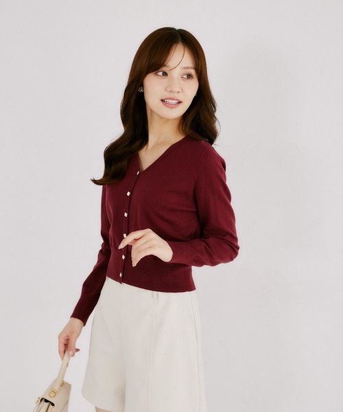 tocco closet(トッコ クローゼット)の「シルクプロテインVネックショート丈カーディガン(カーディガン/ボレロ・レディース・ブラック/ボルドー/アイボリー/モカ・M)」の15枚目の写真