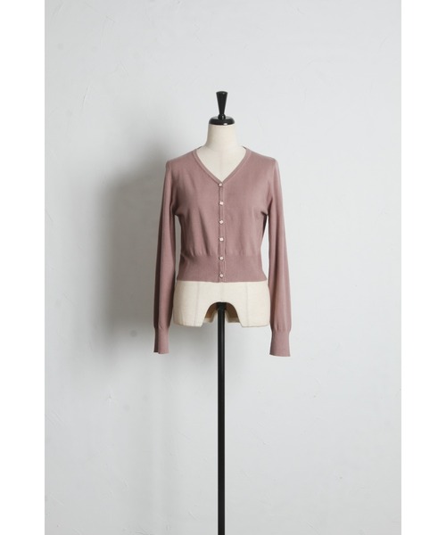tocco closet(トッコ クローゼット)の「シルクプロテインVネックショート丈カーディガン(カーディガン/ボレロ・レディース・ブラック/ボルドー/アイボリー/モカ・M)」の19枚目の写真