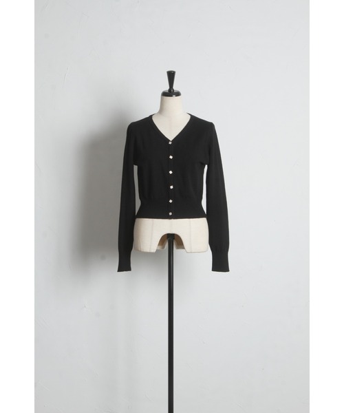 tocco closet(トッコ クローゼット)の「シルクプロテインVネックショート丈カーディガン(カーディガン/ボレロ・レディース・ブラック/ボルドー/アイボリー/モカ・M)」の20枚目の写真