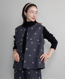 フエルト刺繍ベスト
