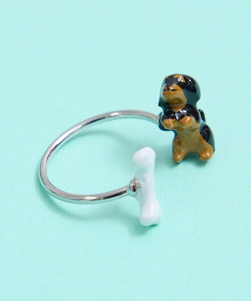 gargle(ガーグル)の「gargle ガーグル:アニマルシリーズ わんこポーズ 犬 ドッグ ミニチュアダックス リング(リング・レディース・ブラック/ホワイト/ブラウン・FREE)」の1枚目の写真