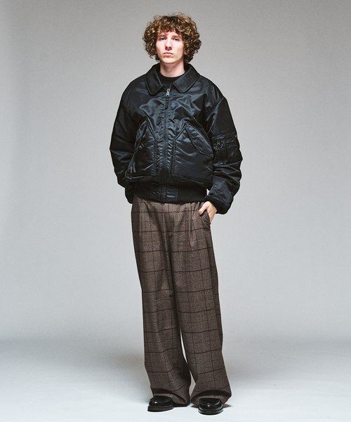 417 EDIFICE(フォーワンセブンエディフィス)の「Valley Apparel 417別注 CWU-45/P FLIGHT JACKET(ミリタリージャケット・メンズ・チャコールグレー/ブラック・MEDIUM/X-LARGE/LARGE)」の6枚目の写真