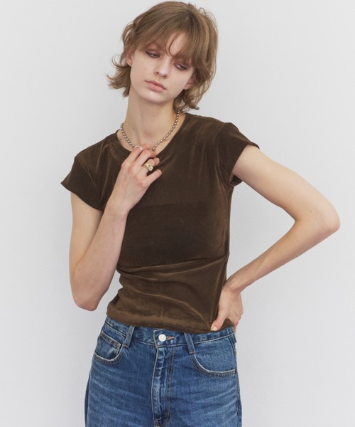 Rohwel(ローウェル)の「Velour Short Sleeve Top / ベロアショートスリーブトップス(Tシャツ/カットソー・レディース・ホワイト/ブラック/ブラウン・FREE)」の3枚目の写真