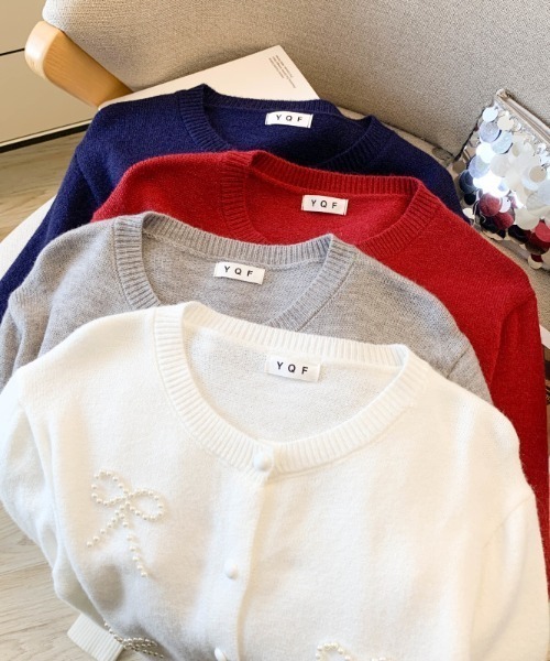 LUCPY(ラクピー)の「リボンモチーフ ニットカーディガン(カーディガン/ボレロ・レディース・グレー/レッド/ブルー/ホワイト・FREE)」の5枚目の写真