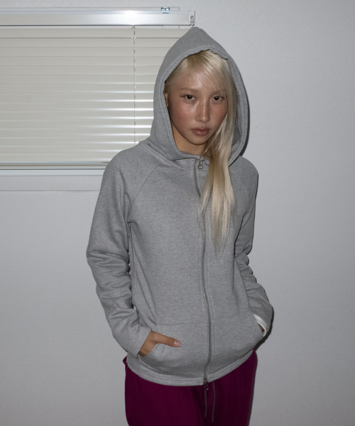 CHICKS(チックス)の「SORI X CHICKS ワンマイル スリムフィット ジップアップパーカー メランジ(パーカー・レディース・グレー・ONE SIZE)」の4枚目の写真