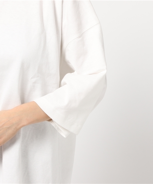 MOUSSY（マウジー）の「BIG SQUARE TEE J（Tシャツ/カットソー・レディース・ブラウン/ネイビー/オフホワイト・FREE）」の8枚目の写真