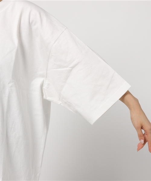 MOUSSY（マウジー）の「BIG SQUARE TEE J（Tシャツ/カットソー・レディース・ブラウン/ネイビー/オフホワイト・FREE）」の10枚目の写真