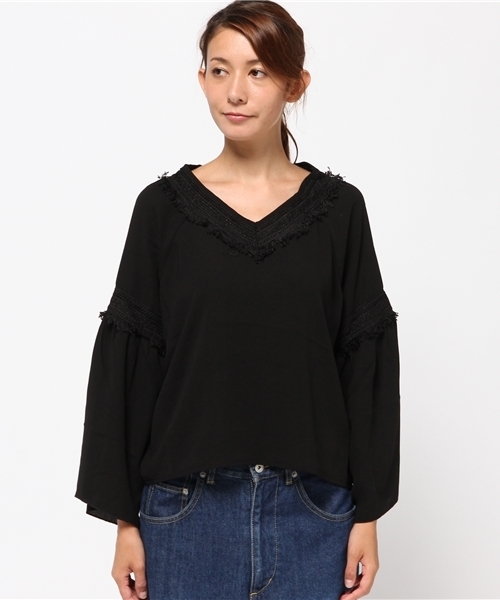 mystic（ミスティック）の「フリンジレーステープ付ブラウス（シャツ/ブラウス・レディース・ブラック/ピンク/モカ/グレー/オフホワイト・ﾌﾘ-）」の6枚目の写真