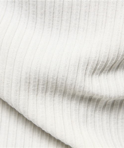 mysty woman（ミスティウーマン）の「ベアテレコ編み上げ２WAYロンT（Tシャツ/カットソー・レディース・キャメル/レッド系その他/ブラック/オフホワイト・FREE）」の11枚目の写真