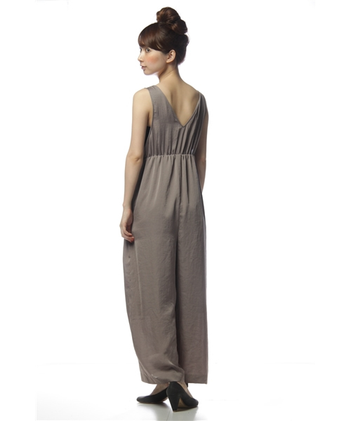 BEAMS LIGHTS Women's(ビームスライツ ウィメンズ)の「BEAMS LIGHTS / スパンサテン オールインワン(つなぎ/オールインワン・レディース・ブラック/ブラウン系その他/ブルー・ONE SIZE)」の5枚目の写真