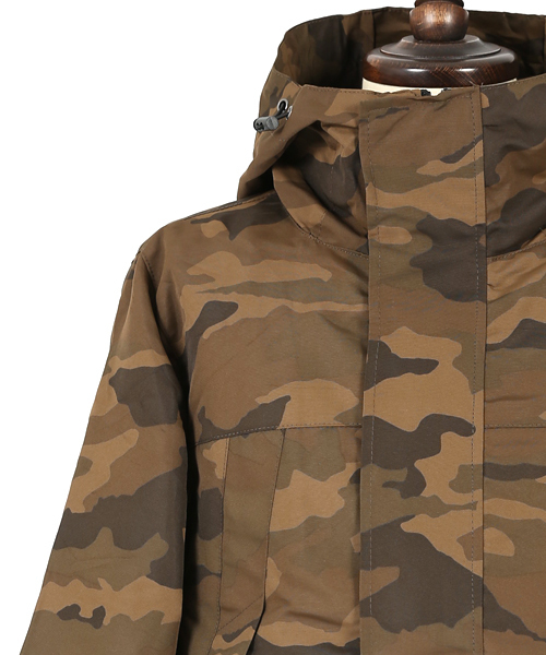 Rocky Monroe（ロッキーモンロー）の「タスラン加工 マウンテンパーカー（マウンテンパーカー・メンズ・ネイビー/その他1/その他2/ブラック/カーキ/ブルー/その他3/ブラック×グリーン/ブラック×イエロー/ベージュ系その他/グリーン/ブラック×レッド/レッド/イエロー/ベージュ/カモフラージュ/その他4/グレー/ブラック×グレー・L/M/LL/S）」の22枚目の写真