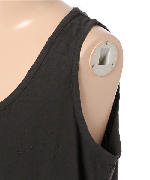 WEGO(ウィゴー)の「WEGO/ダメージ加工ロングタンクトップ(タンクトップ・メンズ・ターコイズブルー/ブラック/レッド/ホワイト・LARGE/MEDIUM)」の12枚目の写真