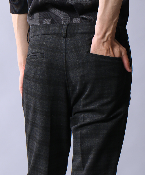 5351 POUR LES HOMMES(ゴーサンゴーイチプールオム)の「2WAYストレッチチェックトラウザーパンツ(その他パンツ・メンズ・チャコールグレー/ブラック・44/46/48/50)」の7枚目の写真