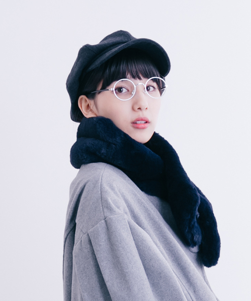 MERLOT（メルロー）の「ファー差し込みスヌード585-1437（ストール/ショール・レディース・ベージュ/アイボリー/グレー/ネイビー/ライトベージュ・FREE）」の5枚目の写真