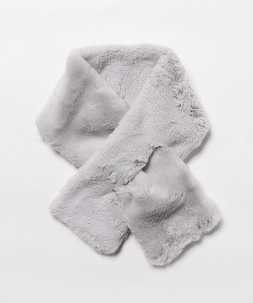 MERLOT（メルロー）の「ファー差し込みスヌード585-1437（ストール/ショール・レディース・ベージュ/アイボリー/グレー/ネイビー/ライトベージュ・FREE）」の2枚目の写真