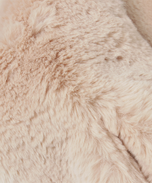 MERLOT（メルロー）の「ファー差し込みスヌード585-1437（ストール/ショール・レディース・ベージュ/アイボリー/グレー/ネイビー/ライトベージュ・FREE）」の7枚目の写真