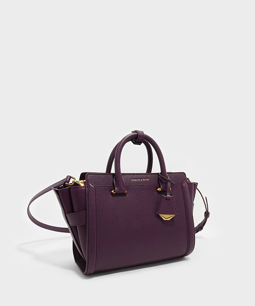 CHARLES & KEITH(チャールズ & キース)の「ストラクチャードトラペーズバッグ / STRUCTURED TRAPEZE BAG(ハンドバッグ・レディース・ブラック/バーガンディー・L)」の6枚目の写真
