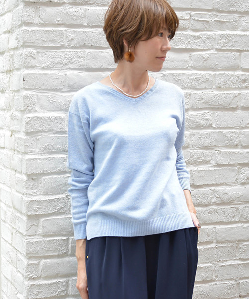 un dix cors（アンディコール）の「カシミヤ混Vネックニット（ニット/セーター・レディース・ライトブルー/ベージュ/ピンク/イエロー/グリーン/ラベンダー/ライトベージュ/ブルー・ﾌﾘ-）」の5枚目の写真