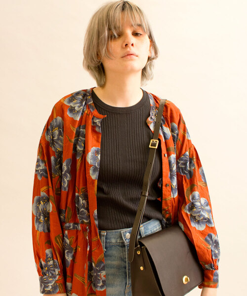 RNA-N（アールエヌエーエヌ）の「M0927 針抜きテレコクルーネックプルオーバー（Tシャツ/カットソー・レディース・ブラック/キナリ/ブルー・MEDIUM）」の20枚目の写真