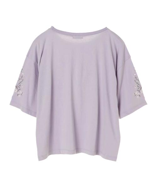 earth music&ecology(アースミュージックアンドエコロジー)の「・総刺繍プルオーバー(Tシャツ/カットソー・レディース・グレー系その他/ブラック/ラベンダー/アイボリー・FREE)」の6枚目の写真