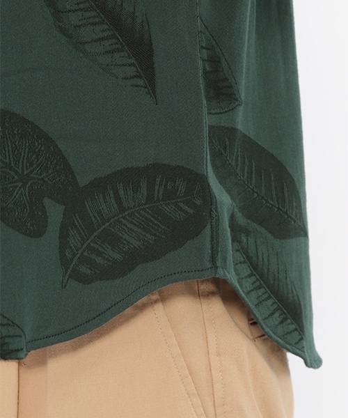 LAKOLE（ラコレ）の「ジャカードリーフ柄シャツ / LAKOLE（シャツ/ブラウス・メンズ・ネイビー/グリーン/ライトブラウン・MEDIUM/LARGE）」の13枚目の写真