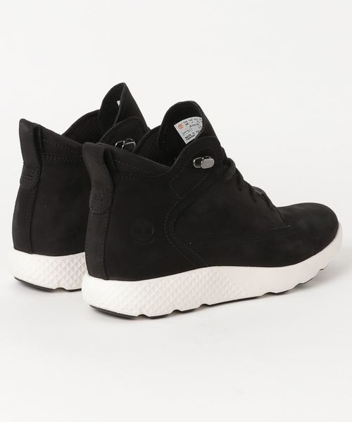 Timberland(ティンバーランド)の「【WOMEN】フライローム ウォータープルーフ レザー チャッカ(防水)(スニーカー・レディース・ブラック・22.5cm/23.5cm/24.5cm/25.5cm/23.0cm/24.0cm/25.0cm)」の2枚目の写真