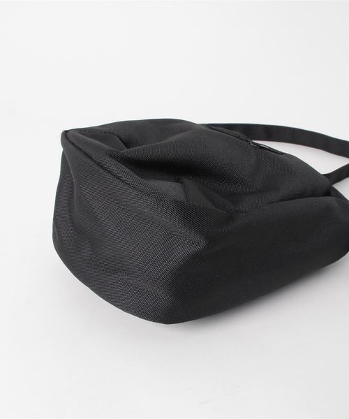 最も の セール Lee リー のショルダーバッグ ポケットショルダー ショルダーバッグ Can ショルダーバッグ Lee Smirnasli バッグ Lee リー のファッション Cam掲載